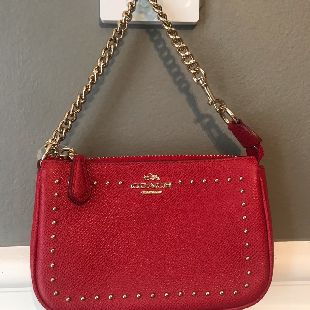 NWT Coach Wristlet. Perfect for the holidays!! 🎄